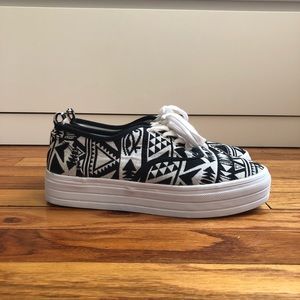 Divided H&M Tribal Platform Sneakers Size 8